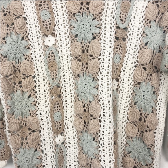 Vintage Hand Knit Neutral Floral Sweater Size M - Picture 2 of 5